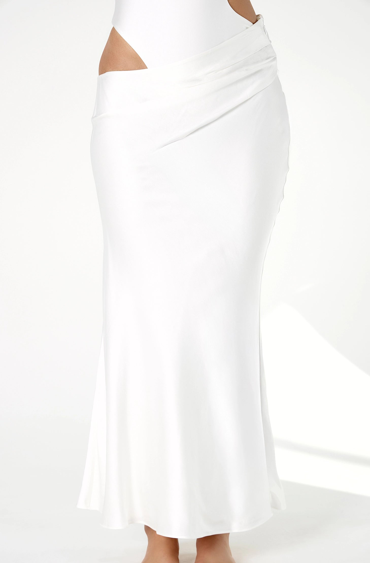 Jolie Asymmetrical Skirt - Crème